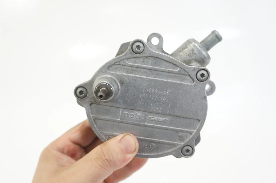 Bomba de vacío de freno para BMW E53 E63 E64 E65 E66 E70 X5 645Ci 650i 745Li 750i 760i Foto 2 de 4