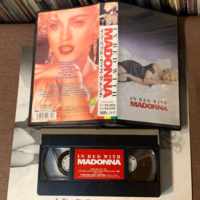 ミュージック Madonna In Bed With Madonna VHS MADONNA In Bed With Madonna JAPAN NTSC VHS TOVW-3095 w/ fold-out