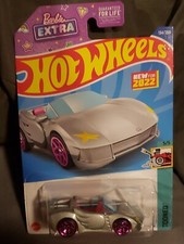 Hot Wheels Barbie Extra Silver 134 134/250 2022 Tooned 5/5