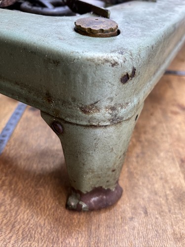 réchaud a pétrole outil ancien Old tools stove A zuré A Azuria en tôle Règne.4 - Picture 8 of 13