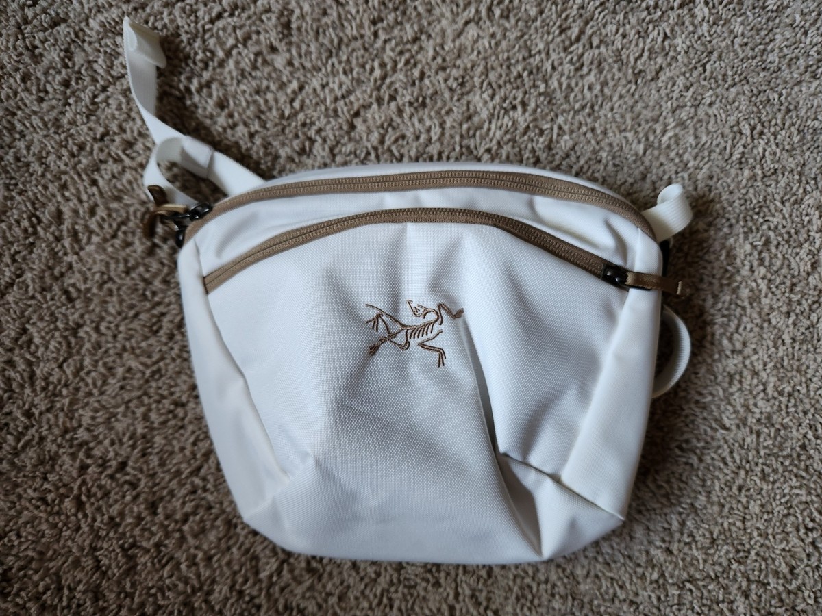 Arc'teryx Mantis 2 Waist Pack. Arctic Silk Canvas. NWT. | eBay