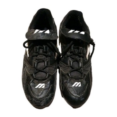  Gorpcore Mizuno Cleats Size 9.5 Sporty Sleek Black White Athletic Sneakers Turf