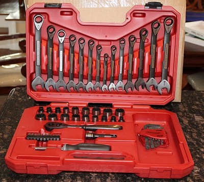 Craftsman 9-24964 56-piece Universal Master Mechanic s Tool Set