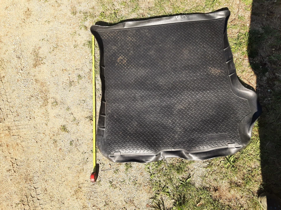 Forro de carga Husky Liners (modelo 2078) para Jeep Wrangler modelos JK 2011-2018 Foto 3 de 4