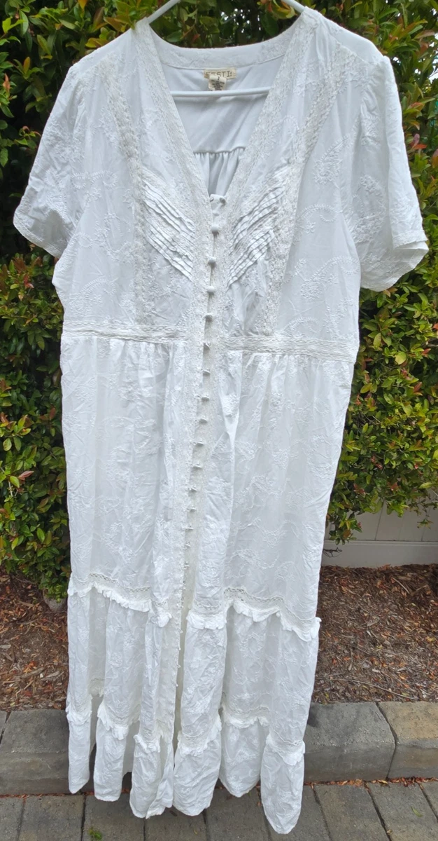 white cap sleeve maxi dress Clydie White Floral Cap Sleeve Midi Dress - US 10
