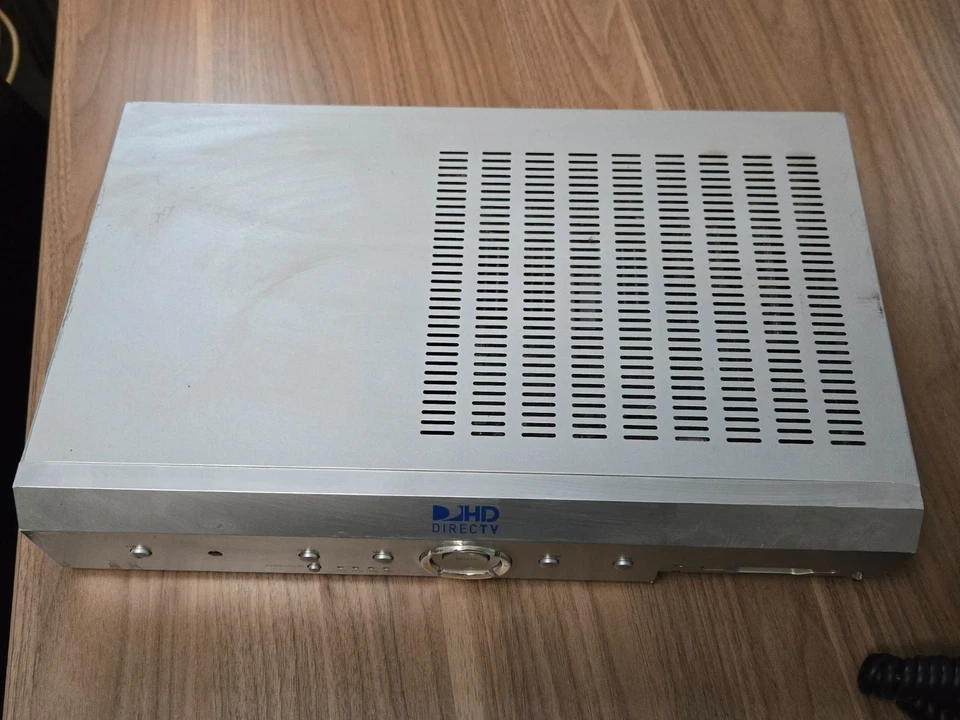 Receptor de satélite HD DIRECTV H20-600  Foto 2 de 3