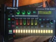 Roland TR-6S Drum Machine with Fonik stand, Cables, DI Box and original box.