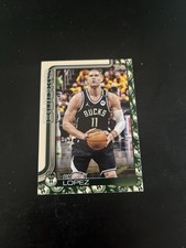 BROOK LOPEZ 2025-26 Topps  BUCKS TEAM LOGO SSP # 58
