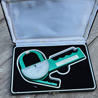 Beta Technology Lange Skinfold Caliper Dial Metric Manual Metal Green 60mm Case