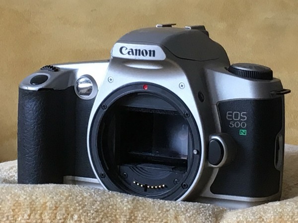 CANON EOS 500 N