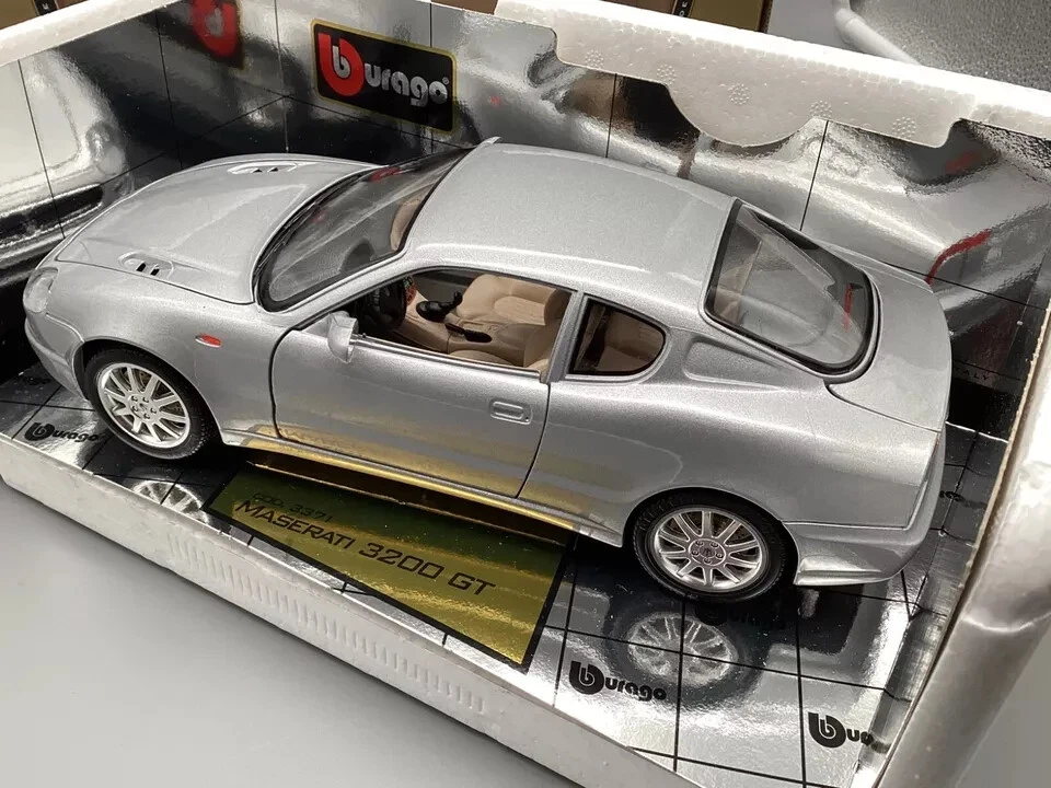 MASERATI 3200 GT  SCALA 1/18 NELLA SCATOLA ORIGINALE - Immagine 3 di 4