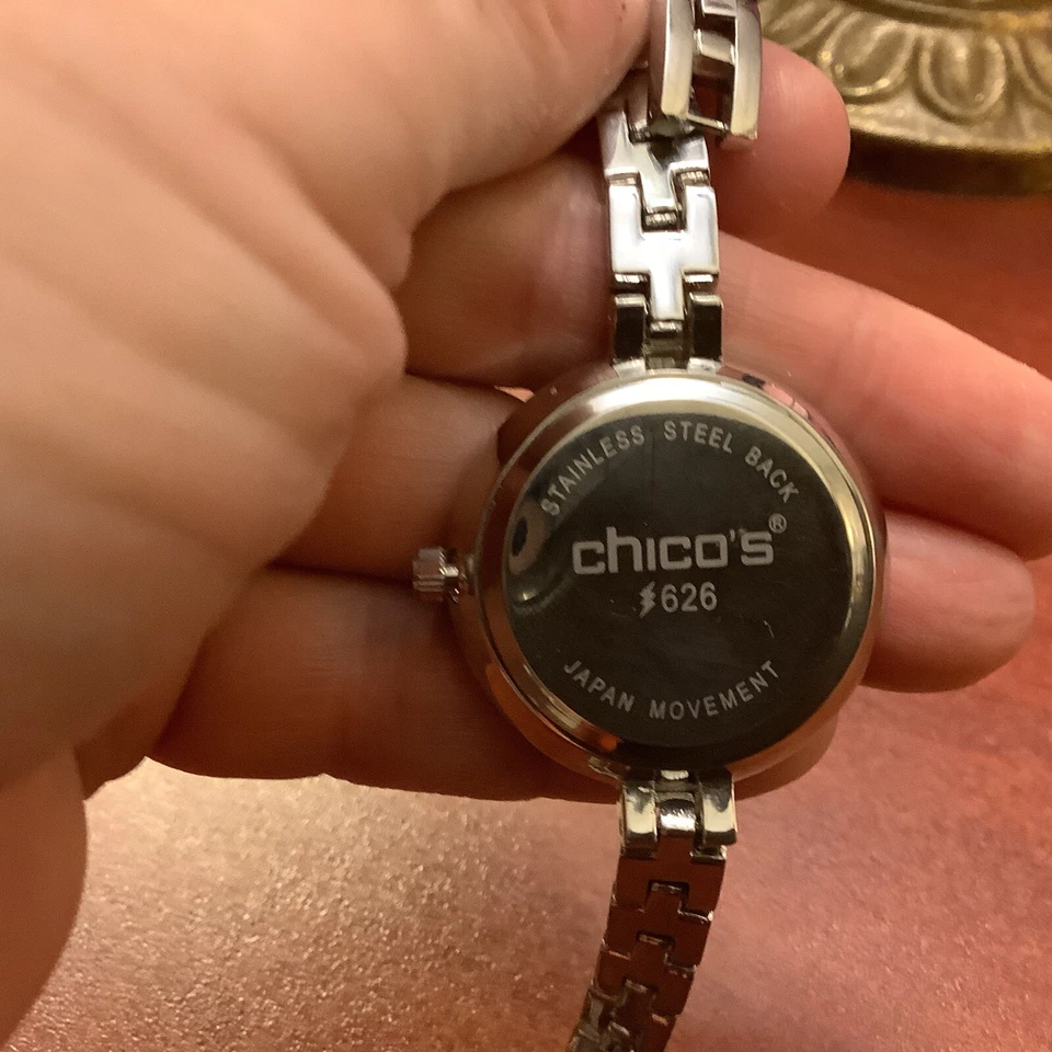 Chico’s~Reloj Analógico~Correa de Reloj Pulsera Eslabón Plateado/Diseño Turquesa y Plata~ Foto 4 de 4
