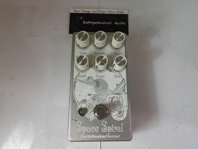 Earthquaker Space Spiral Modulated Delay Effects Pedal Free USA Ship
