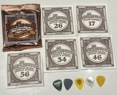 Ernie Ball Earthwood Medium Set Akustikgitarrensaiten 17-56 + Gitarrenplektren 