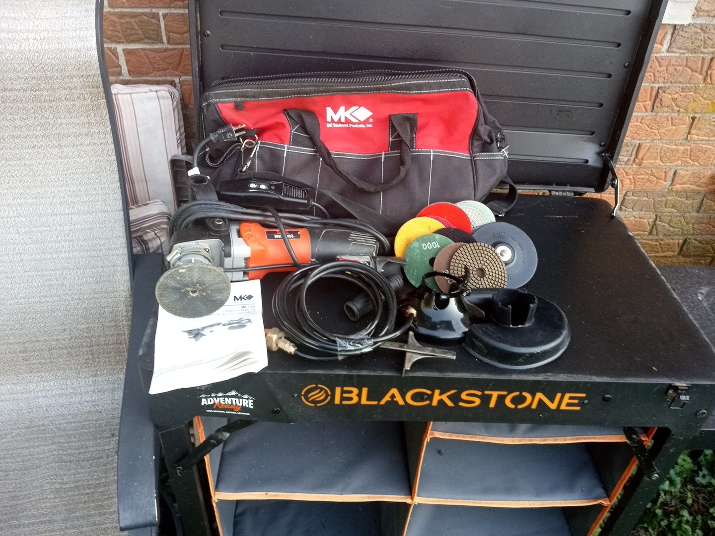 Stone Wet Or Dry Polisher With Accessories