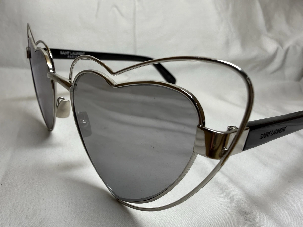 Preços baixos em Óculos de Sol Preto Saint Laurent Coração para