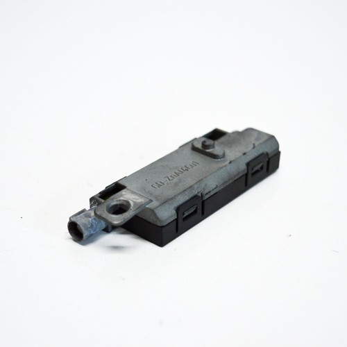 Amplificador Antena AUDI A3 8P1 8P0035225B 2.0 Gasolina 110kw 2004 2842886 - Imagen 3 de 5