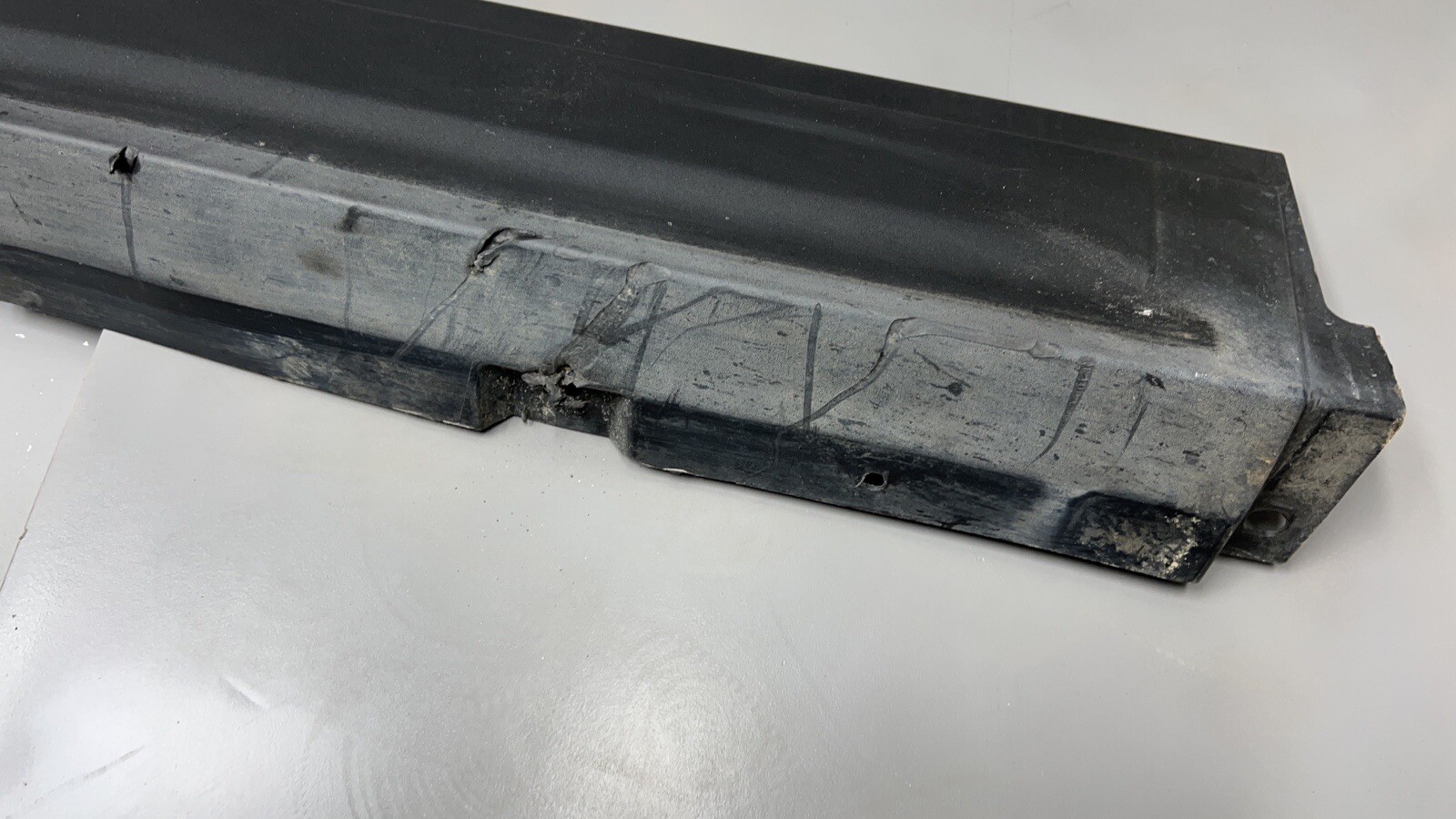 ⭐️2017-2020 MASERATI LEVANTE RIGHT PASSENGER SKIRT ROCKER PANEL MOLDING OEM
