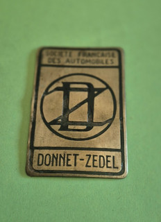 DONNET ZEDEL / badge de radiateur ou calandre d'epoque