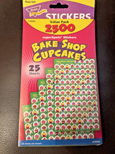TREND superSPOTS BOULANGERIE CUPCAKES AUTOCOLLANTS 2500 VALEUR PACK T-46920