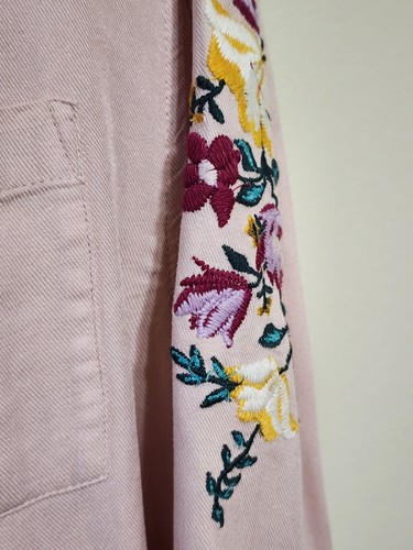 Old Navy Girl's Pink Button Down Shirt Embroidered Florals Sleeves Sz L (10-12) - Picture 3 of 6
