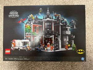 LEGO Batman: Arkham Asylum 76300 - Brand New; Still in Box!
