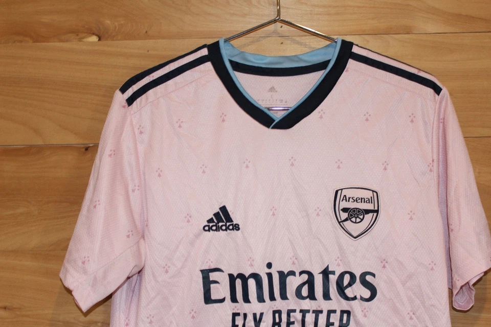 Camiseta de futebol Adidas Arsenal FC 2022/23 Away rosa grande #17 Wear to Num - Imagem 2 de 4