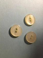 NEW 25 PC.PKG, 5/8 INCH OFF WHITE / NATURAL PEARL BUTTONS WITH CAT EYE