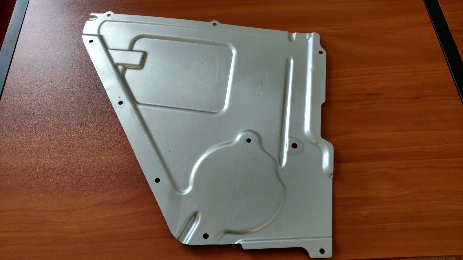 LAMBORGHINI HURACAN REAR RIGHT DRAG REDUCTION BOTTOM PANEL TANK OEM 4S0825216B