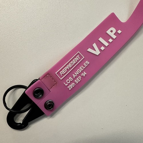 Pulsera/Llavero REPRESENT VIP Rosa LA '94 Promoción 2019 Los Ángeles - Imagen 3 de 5