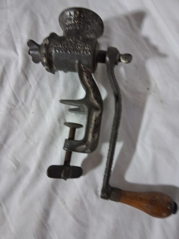 Universal No. 0 Meat Grinder LF&C New Britain USA Vintage Cast Iron Clamp-On