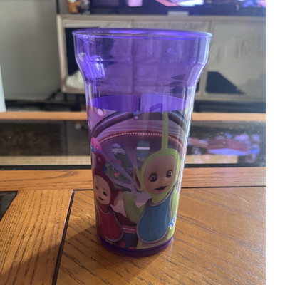 Itsy Bitsy Entertainment Teletubbies Purple Plastic Tumbler 1998 Tinky Winky
