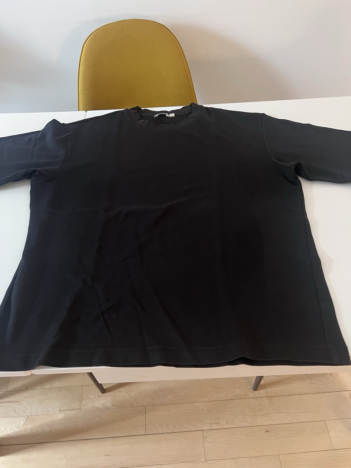 Uniqlo Men’s T-Shirt Size M Black Crew Neck 100% Cotton Short Sleeve