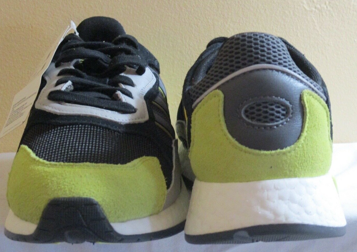 MEN'S ADIDAS ORIGINAL TRESC RUN  BLACK SHOES SIZE 10