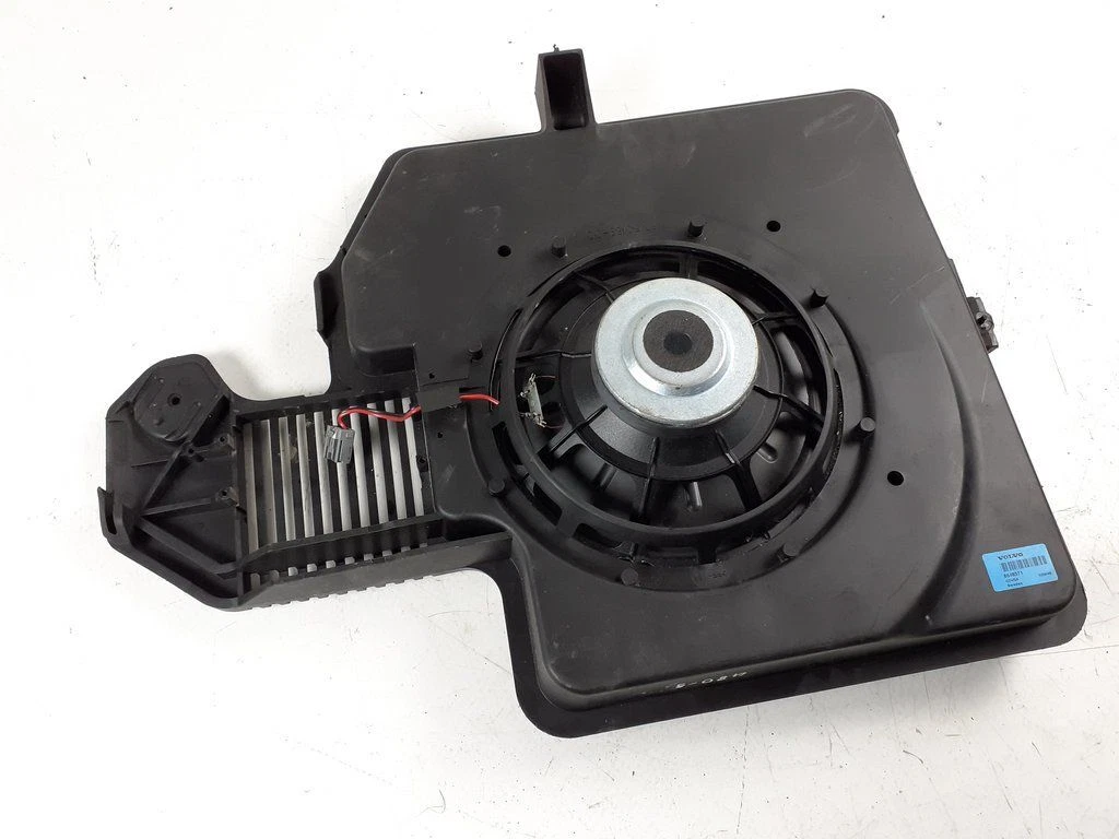 VOLVO SUBWOOFER SPEAKER 8648371 KAM20404