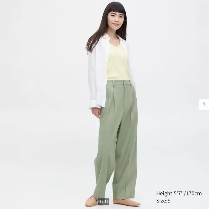 UNIQLO Wide-Fit Pleated Pants aka Tik Tok Viral Pants, Size