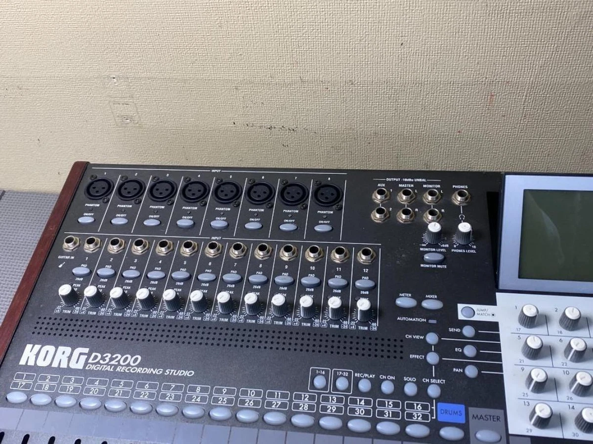 Korg D3200 Digital Recording Studio 32-Track Multi Track Recorder MTR