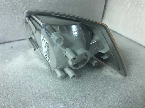 2005-2007 Jeep Liberty Side Marker Passenger Right 2442 - Picture 2 of 2