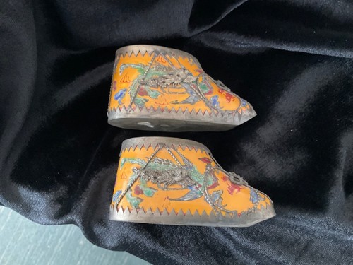 Antique Pair of Porcelain Chinese Manchu Shoes Dragon Phoenix Marked - Picture 3 of 5