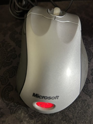 Microsoft IntelliMouse Explorer 4.0 a USB Model 1004 Silver 5 Button Tilt Wheel - Picture 4 of 9