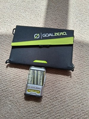 Goal Zero Nomad 7 Solarpanel mit Guide 10 Plus Akkupack