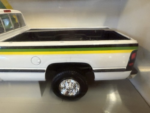 Camioneta pickup john deere gmc ertl 1/18 de colección nueva en caja # 5097 - Imagen 6 de 15