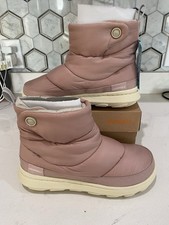 NEW Womens Merrell Hut Moc 2 Quilted Boots Shoes, size 10