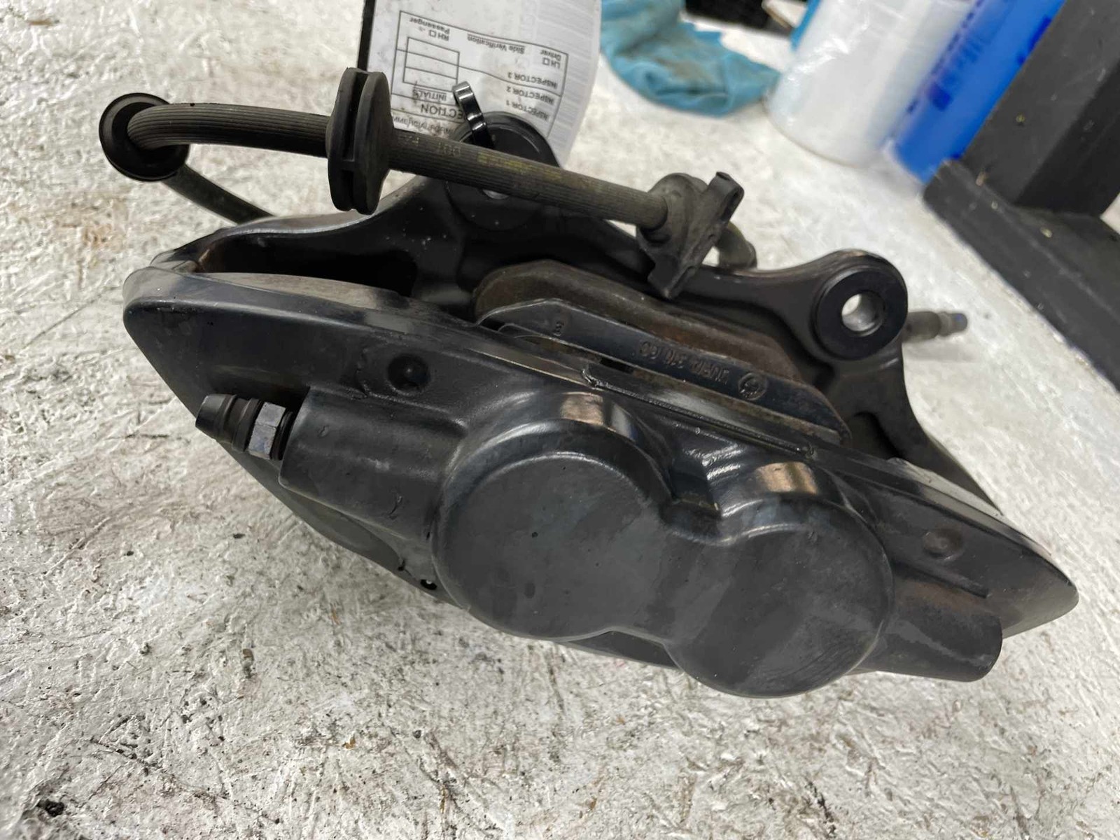 BMW i8 2014-2018 Front Right Brembo brake caliper with pads Black