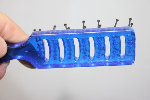 Mini spazzola per capelli vintage BUONA punta a fungo 6" plastica blu, PULITA! Usato in ottime condizioni! - Foto 9 di 12
