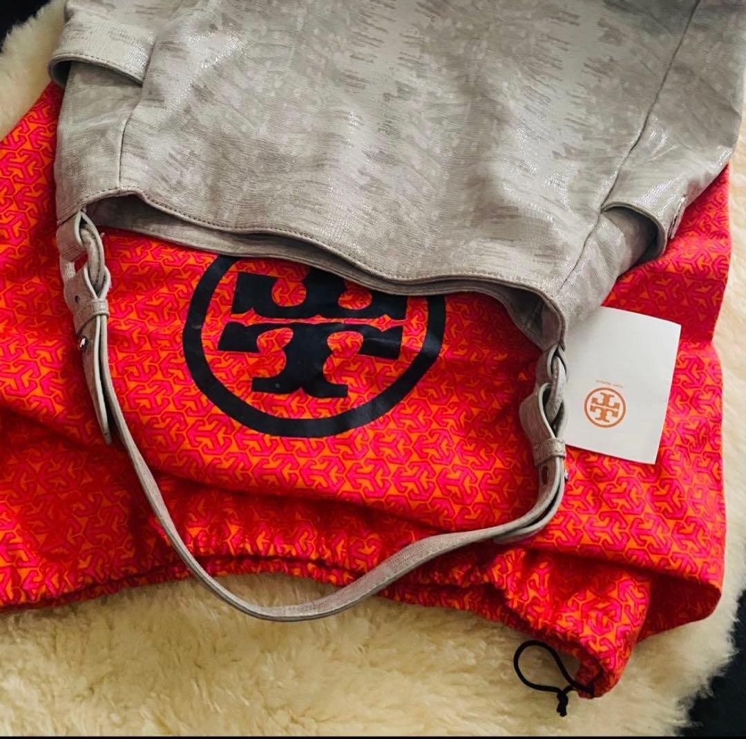 Tory Burch Hobo Bag Light Gray Python Print Unuse… - image 4