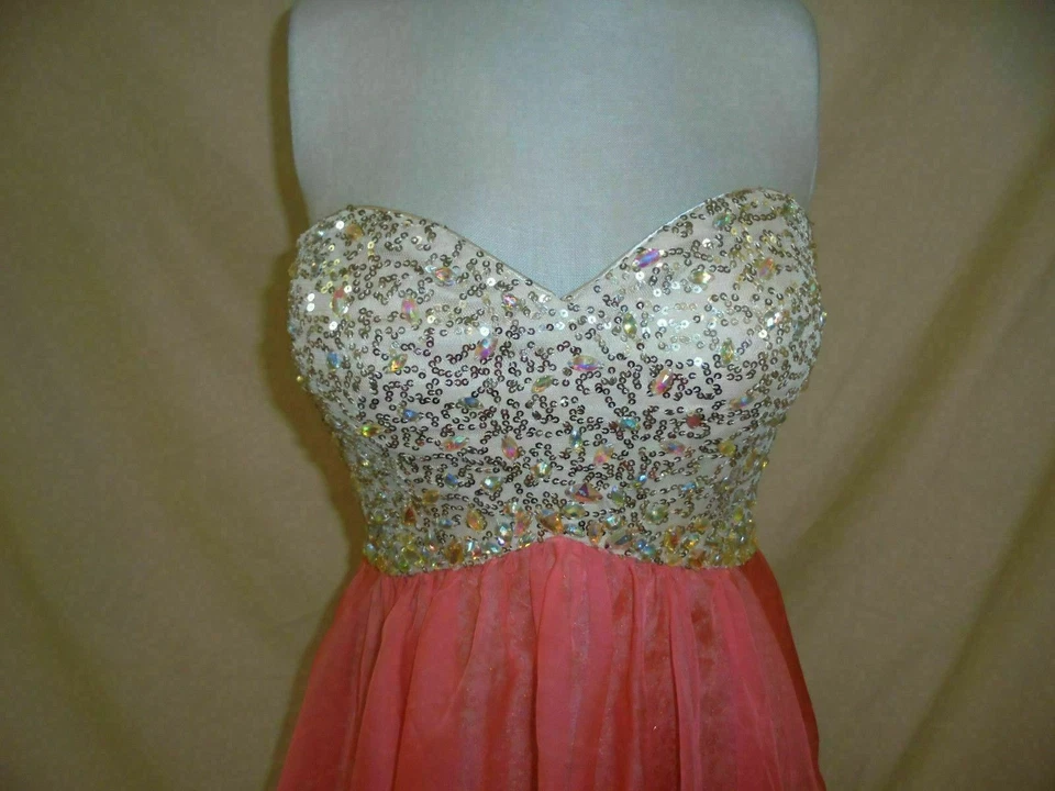 Vestido La Femme Sin Tirantes Lentejuelas Corpiño Gasa Falda Superposición Coral HM7 Talla 4  Foto 2 de 4