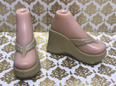 Bratz 9'' Girlz Girls Doll Shoes Shoppin Mall Style Fashion Pack RARE