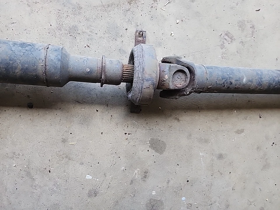 1987-1989 BMW 635 CSi Automatic Trans Rear Drive Propeller Shaft OEM 64 - Image 4 of 4