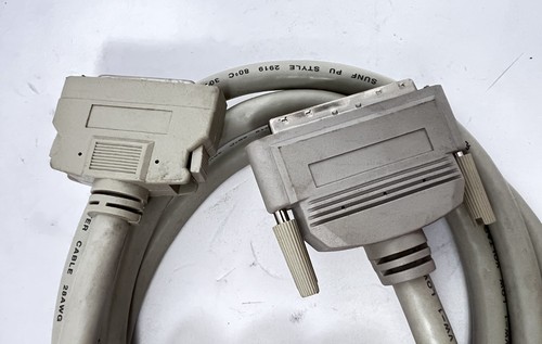 Câble HD68 SCSI-3 mâle vers HD50-SCSI 2 - 6 pieds 68 broches mâle - 50 broches mâle - Photo 3/4